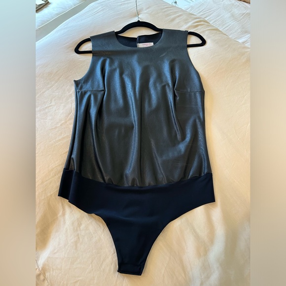 Commando Bodysuit - Picture 5 of 9